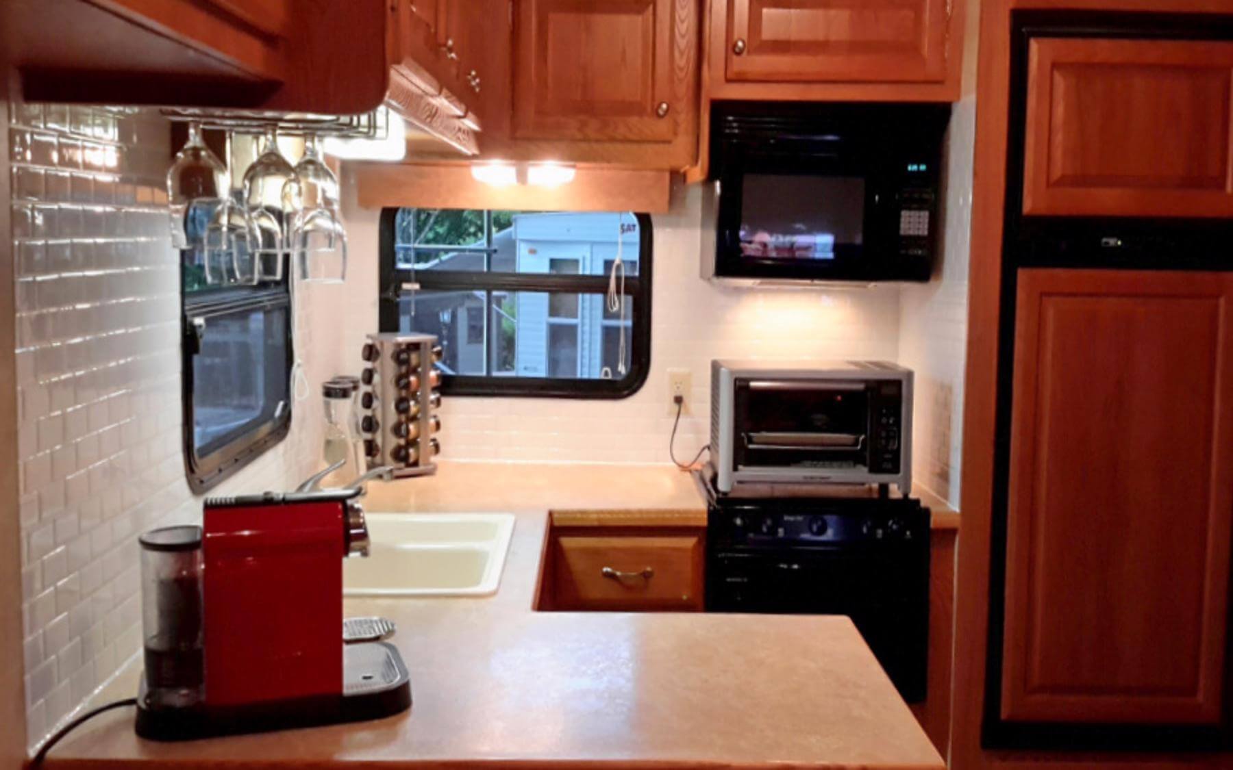 The Accessories You Need In Your RV Kitchen