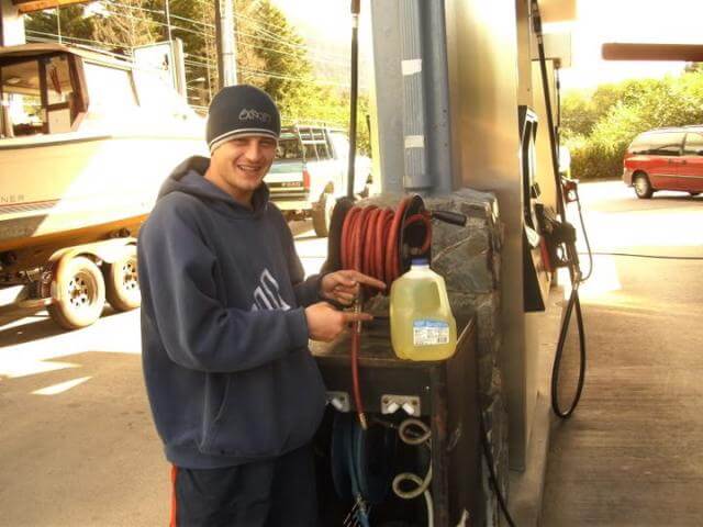 If you use truck stops to refuel your RV you may be left stranded in the middle of nowhere with no money because of bank holds. Truck stops can place a hold on your bank account for up to $500 if you don't know how to navigate these gas stations properly!