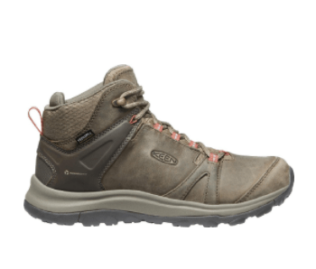 Best Hiking Boots for Women with Narrow Feet On The Pacific SouthWest Trails Outdoor Adventure RV Travel Blog AOWANDERS Travel Blog